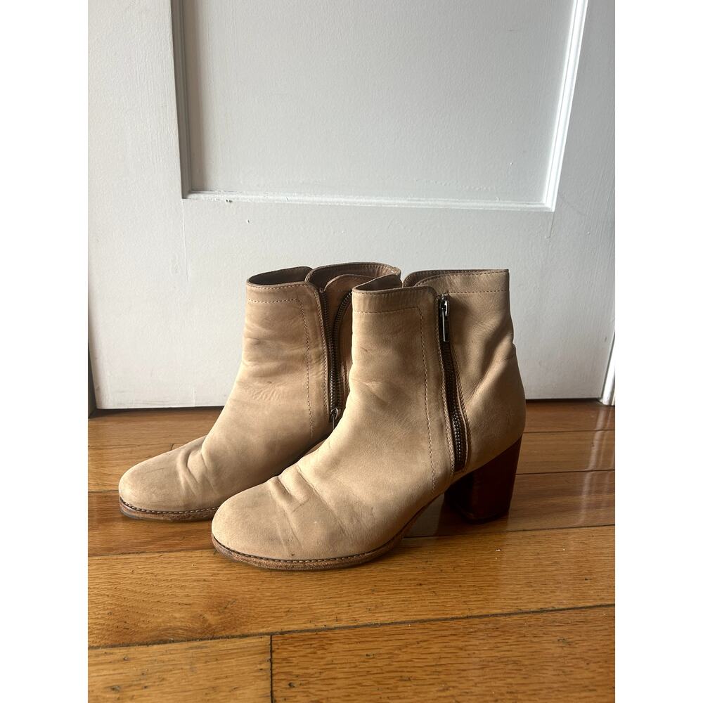Frye tan suede women's ankle boot side zip size 9
